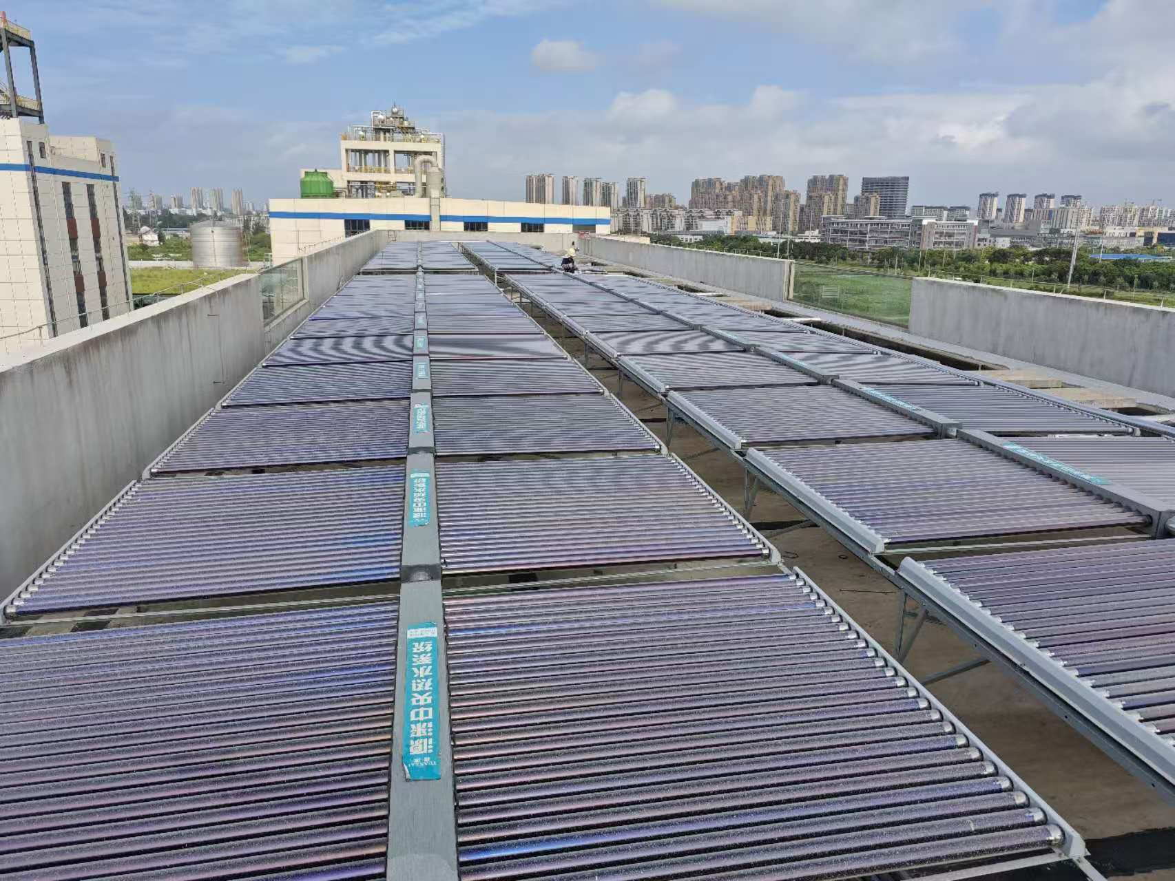 惠通科技太陽能與燃氣爐中央熱水系統